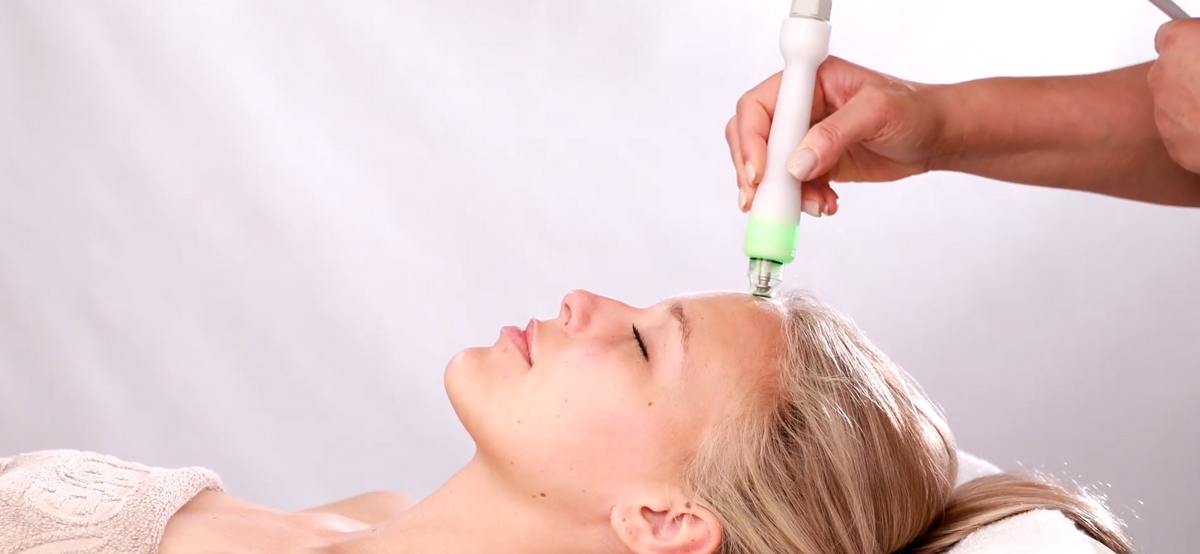 Load video: Video demonstrating the Infinity Aqua Fusion device.